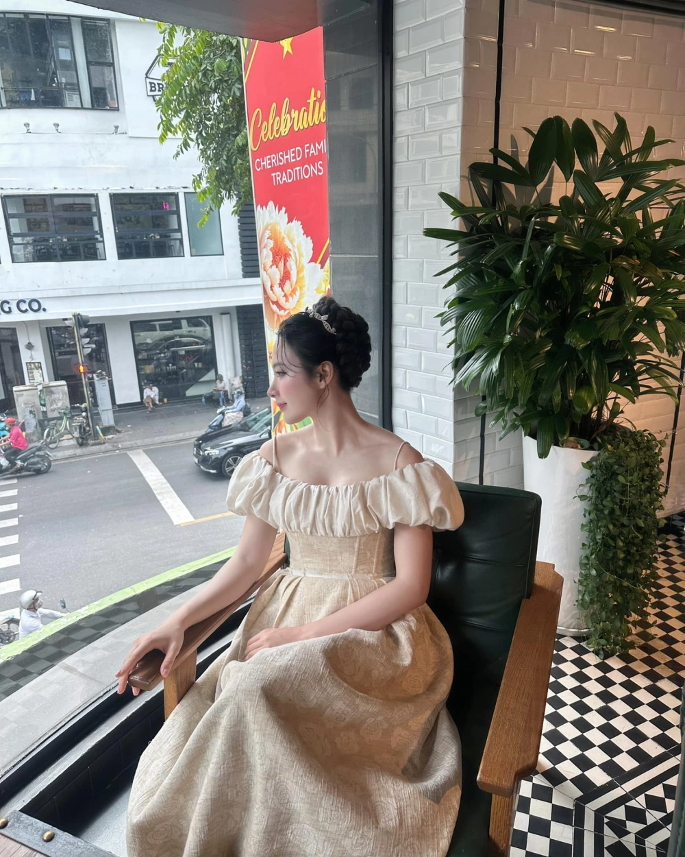 Ảnh cô gái cute đeo kính dịu dàng và thông minh hút hồn