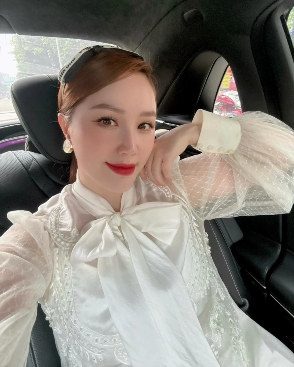 Cảm nhận Bảo Thy em yêu anh nhiều lắm qua lời ca ngọt ngào