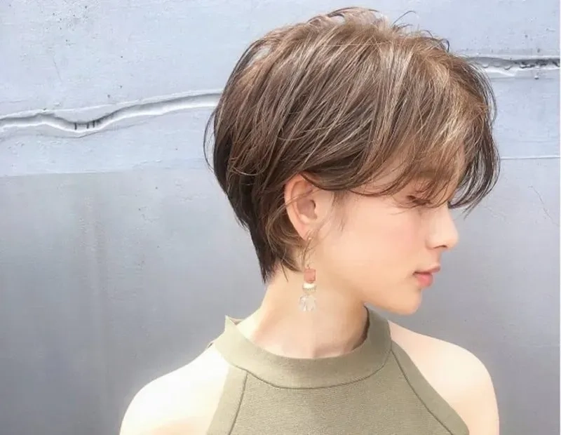 Tóc xoăn ngang vai hàn quốc đang làm mưa làm gió mùa hè này