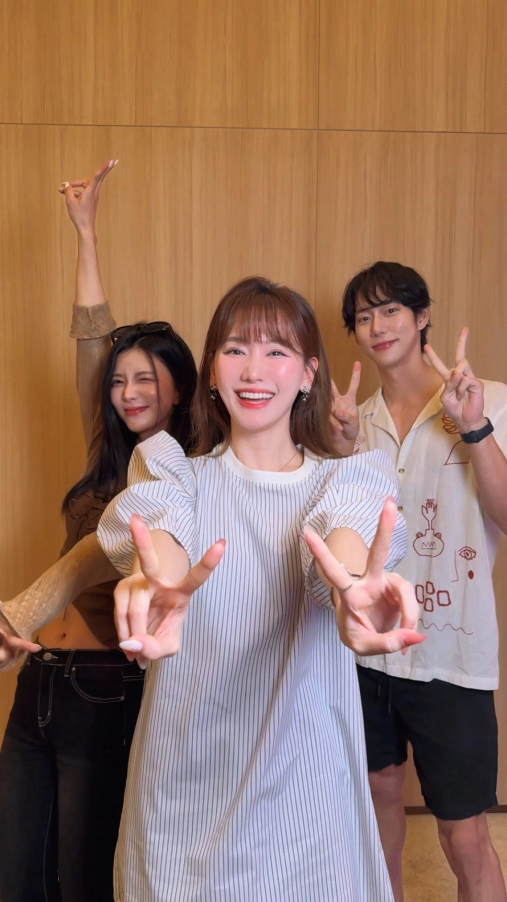 Nghe Hari Won hát, giọng ca lơ lớ đầy cuốn hút và cảm xúc