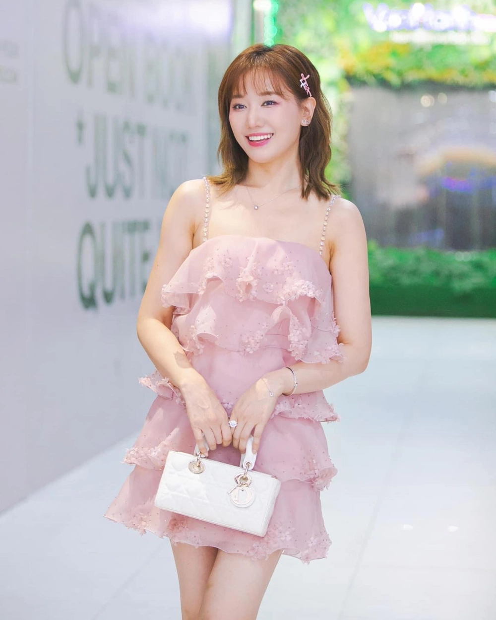 Hari Won hát tiếng Hàn, mang âm hưởng Kpop đầy cảm xúc