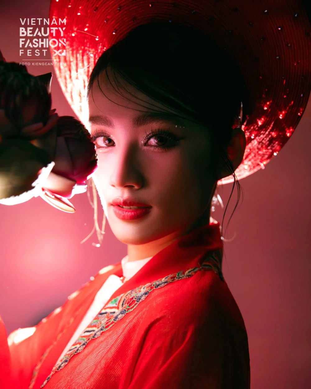 Hình nền gái đẹp cho điện thoại miễn phí tải dễ 