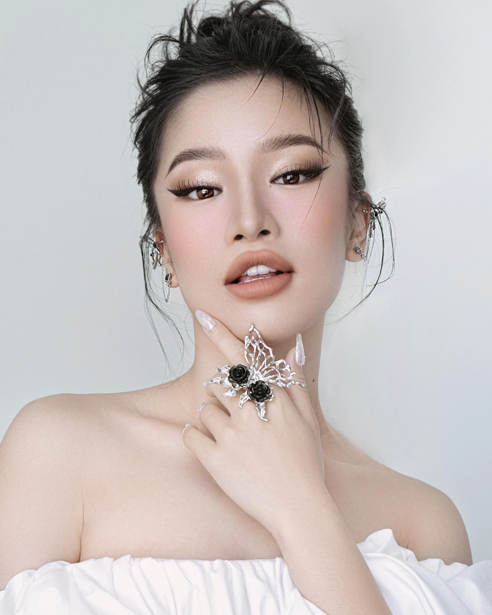 Hình nền gái 2k5 cho điện thoại sắc nét đẹp mắt 