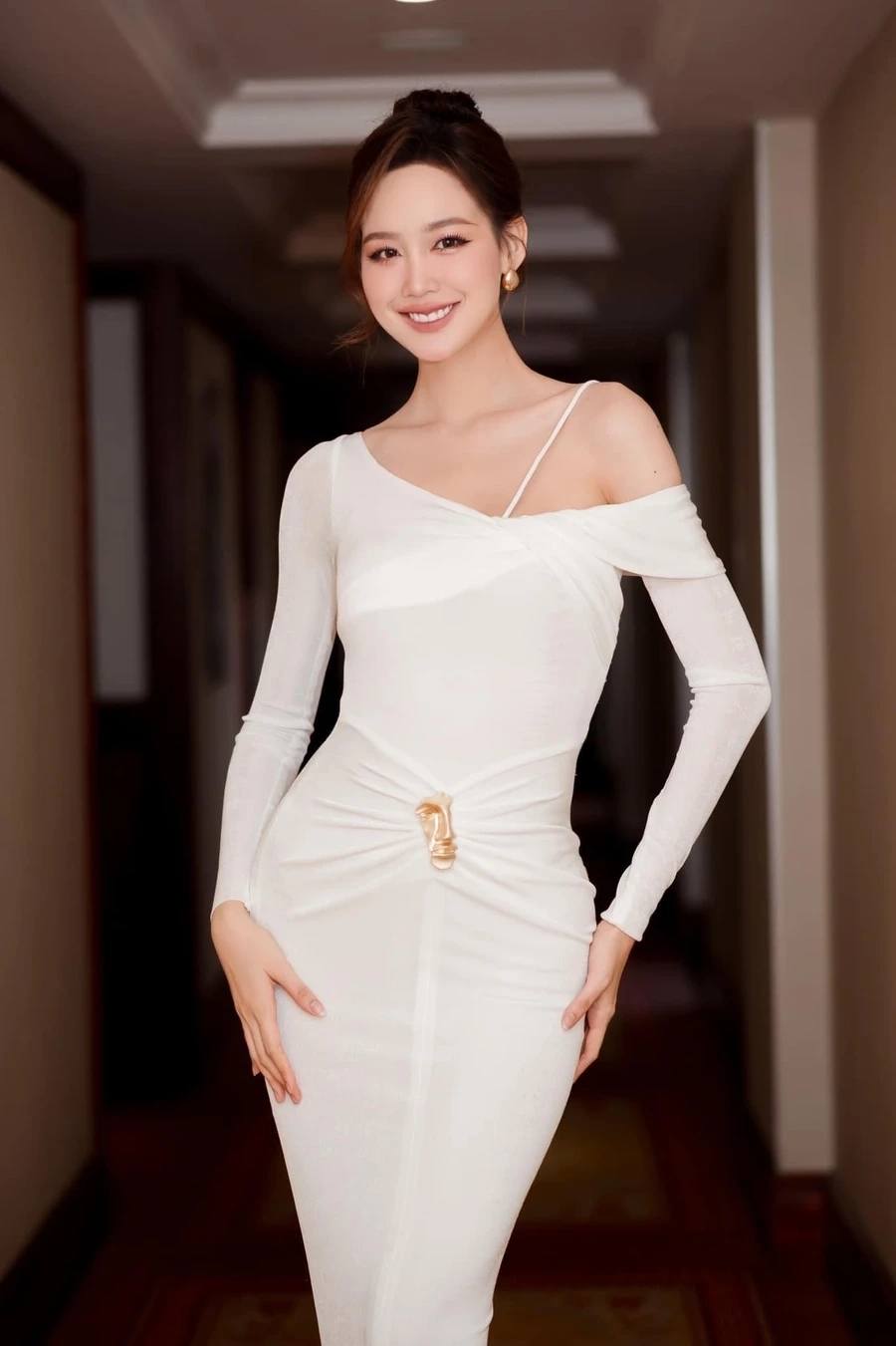 Bí mật Hoa hậu Lê Nguyễn Bảo Ngọc sinh năm bao nhiêu qua góc máy