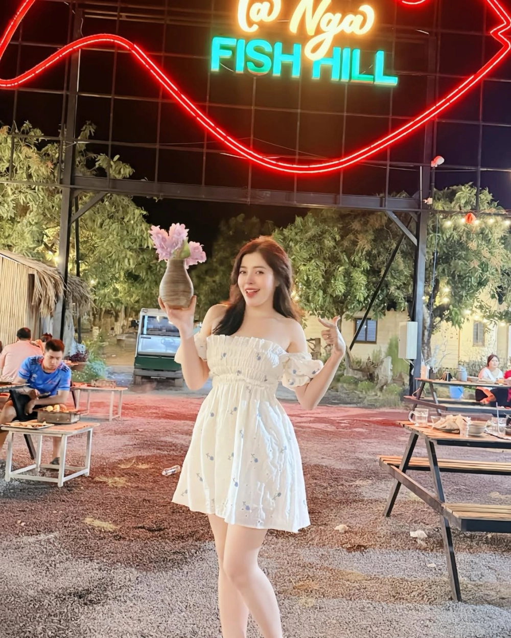 Linh Barbie bao nhiêu tuổi 30 tuổi tính đến 2025 