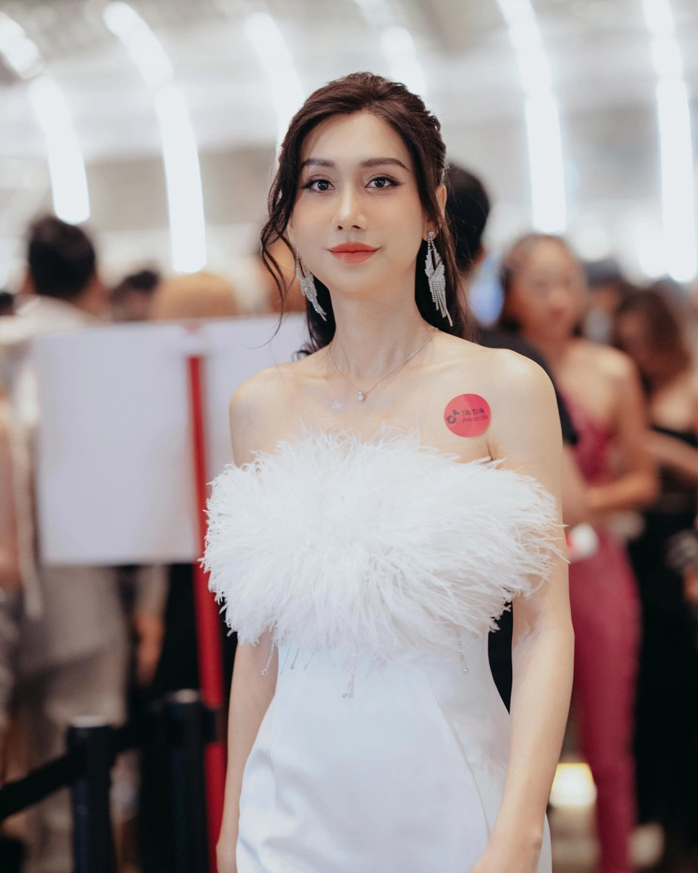 Gửi lời chia tay nhẹ nhàng qua lời bài hát lynk lee tạm biệt nhé