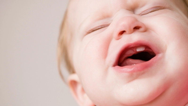 Mọc răng là một bước ngoặt quan trọng trong hành trình phát triển của trẻ sơ sinh
