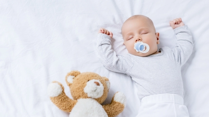 Việc hình thành thói quen ngủ đúng giờ là chìa khóa vàng để giúp bé ngủ ngoan