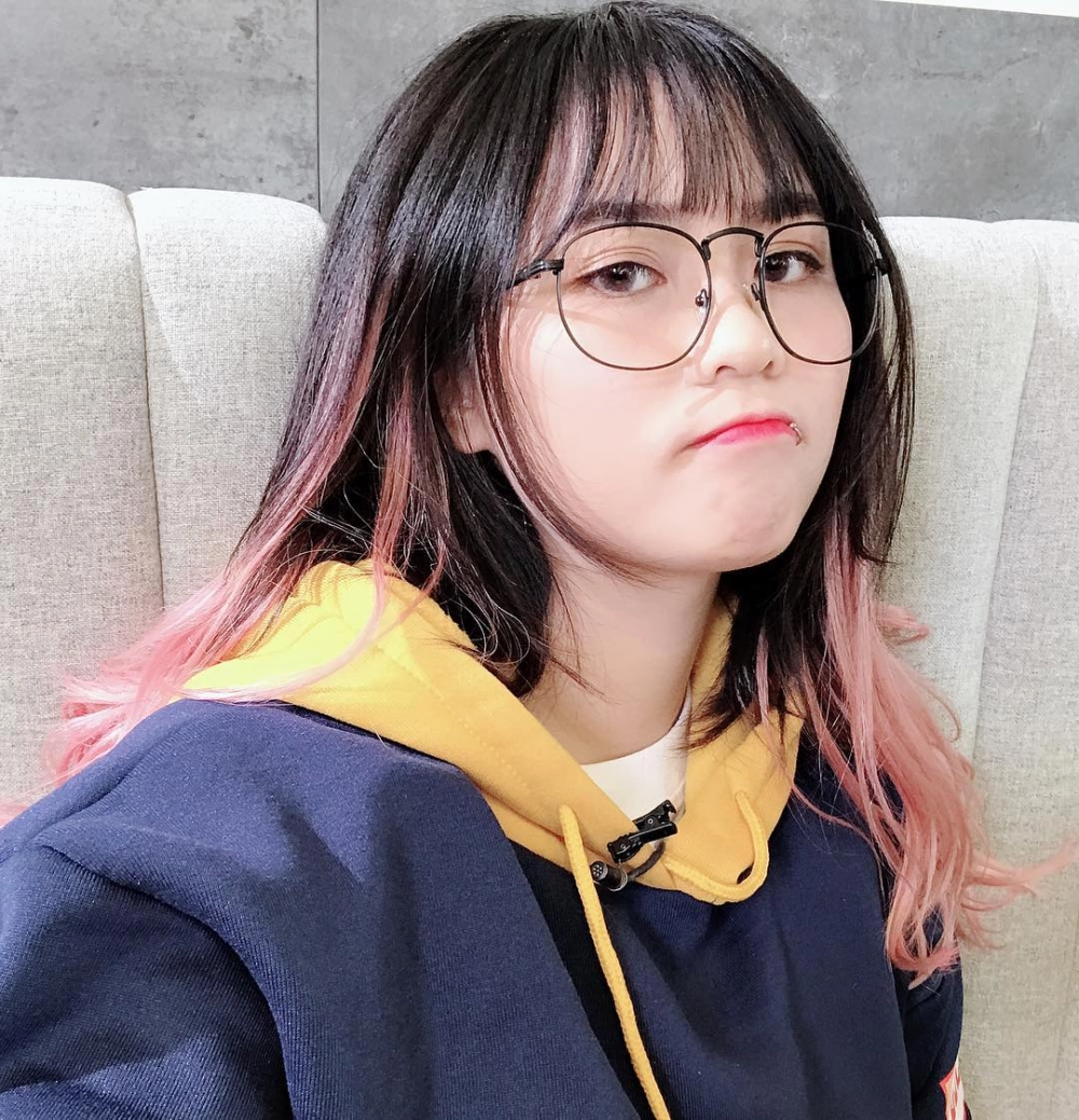 Em bé misthy xuất hiện dễ thương trong vlog hài hước
