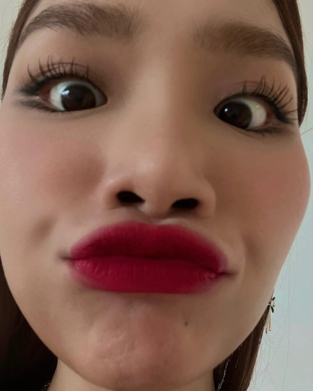 Lắng nghe hoa hồng đen Miu Lê với giai điệu độc đáo