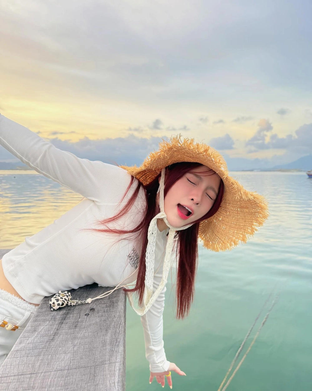 Ảnh Ngọc Kem xinh đẹp thời trang gợi cảm trên TikTok 