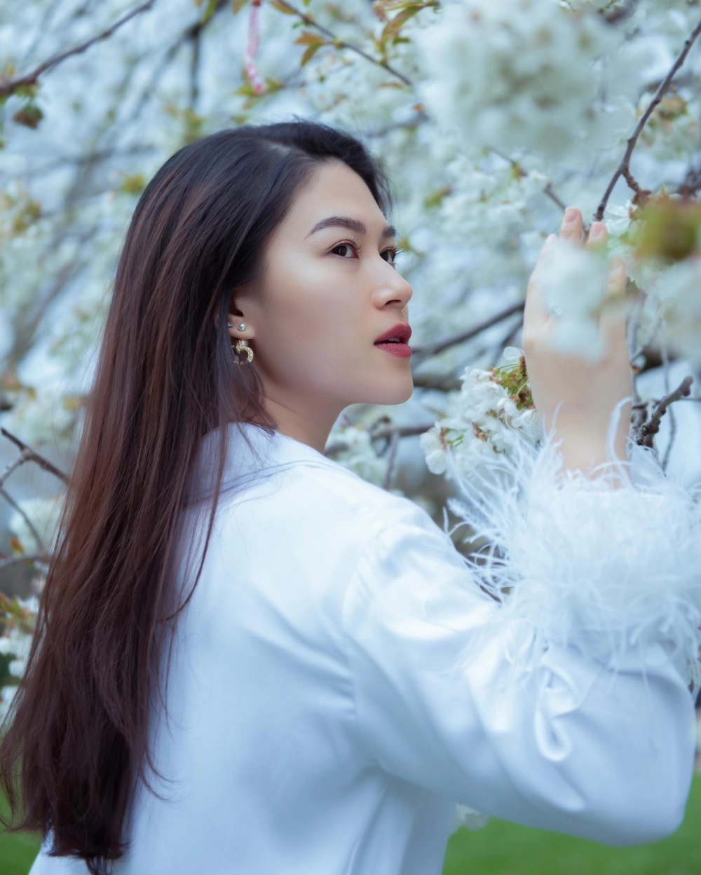 Theo dõi Ngọc Thanh Tâm trên Instagram cập nhật mỗi ngày