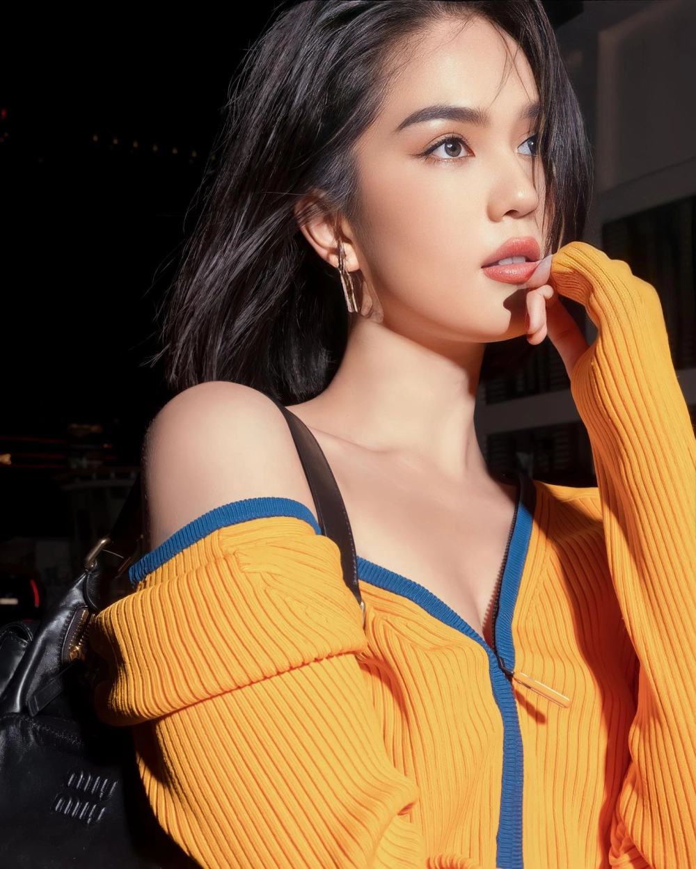 Hình nền gái đẹp 4k sắc nét hoàn hảo cho thiết bị 