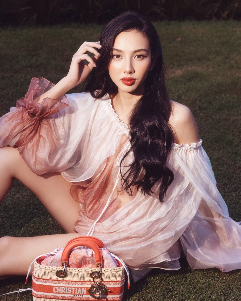 Hình nền gái xinh 4k đẹp nhất thần thái cuốn hút 