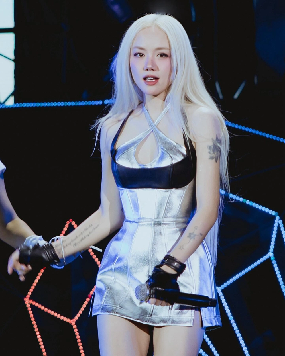 Nghe ca sĩ Phương Linh Phương Ly với giọng hát ngọt ngào