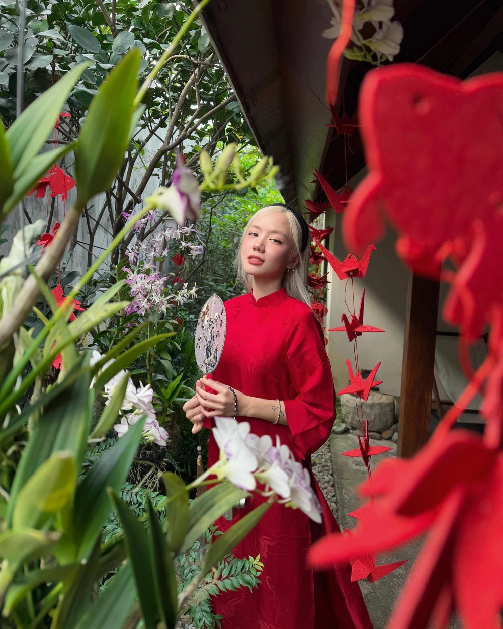 Hát theo lời bài hát Phương Ly Missing You đầy tâm trạng