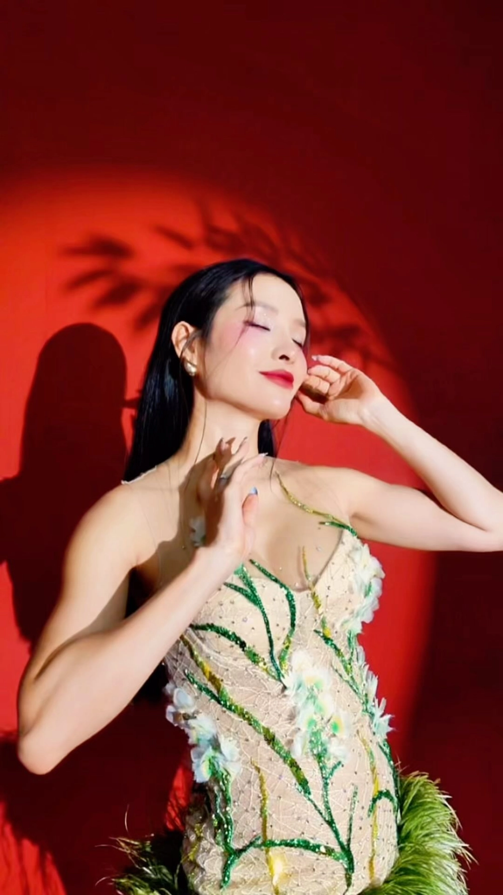 Hành trình Phương Trinh Jolie sinh con thứ 3 đầy xúc động