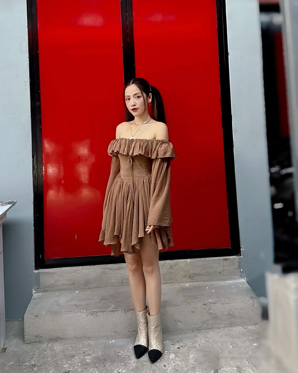 Puka làm nghề gì ngoài hoạt động nghệ thuật