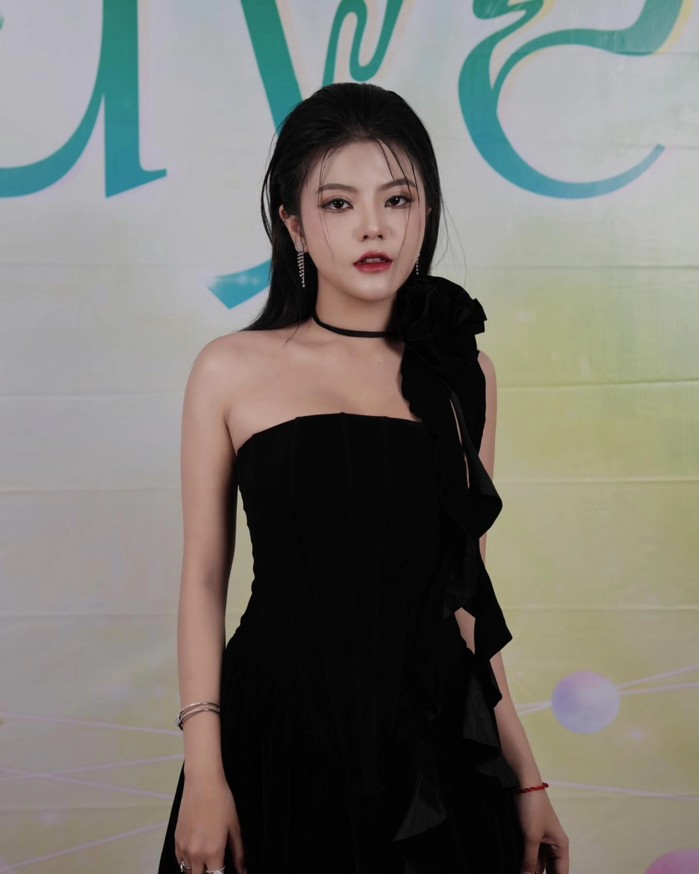 Reency Ngô official TikTok 11.5 triệu follow video hot 