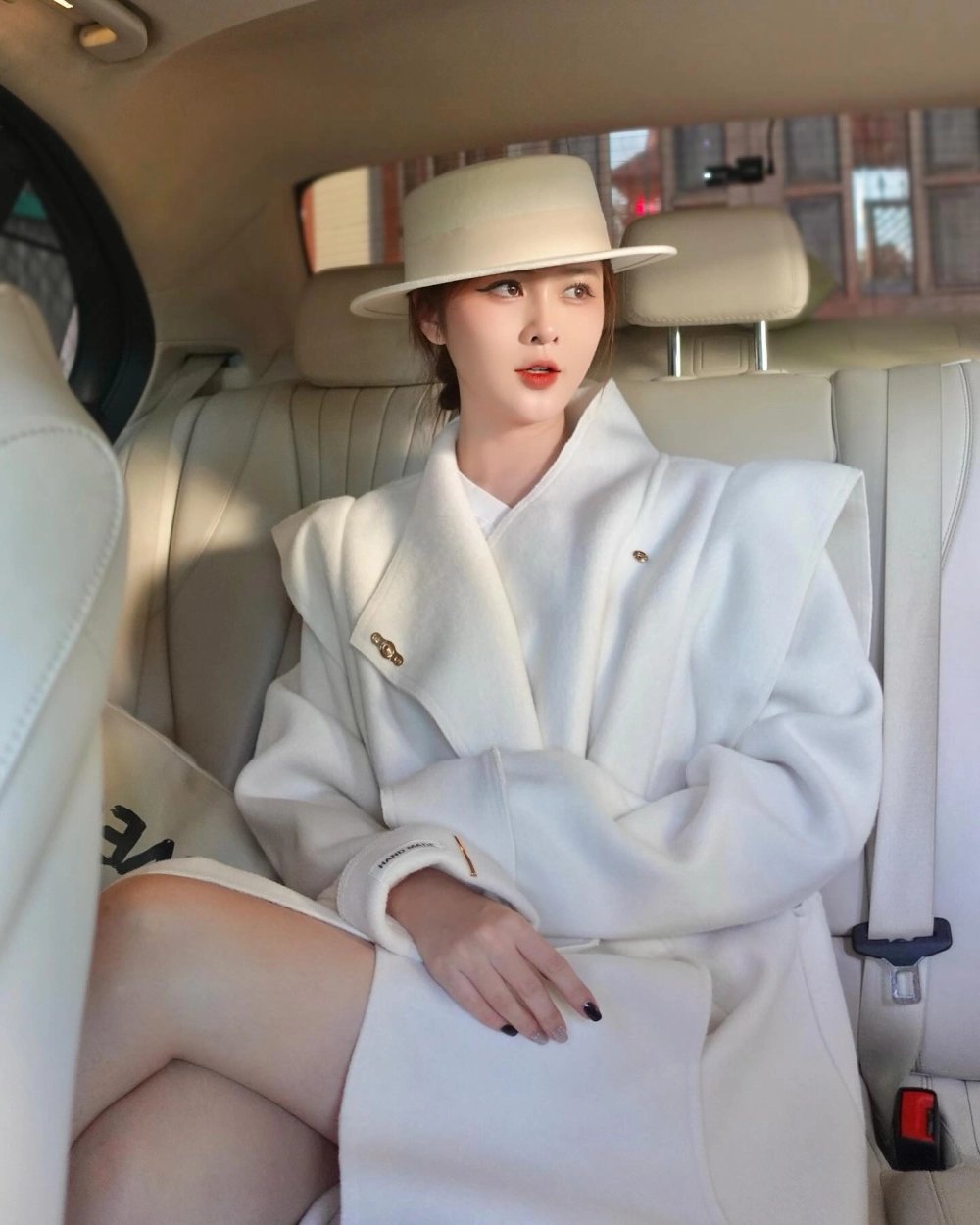 Khám phá phong cách trên ribi sachi instagram