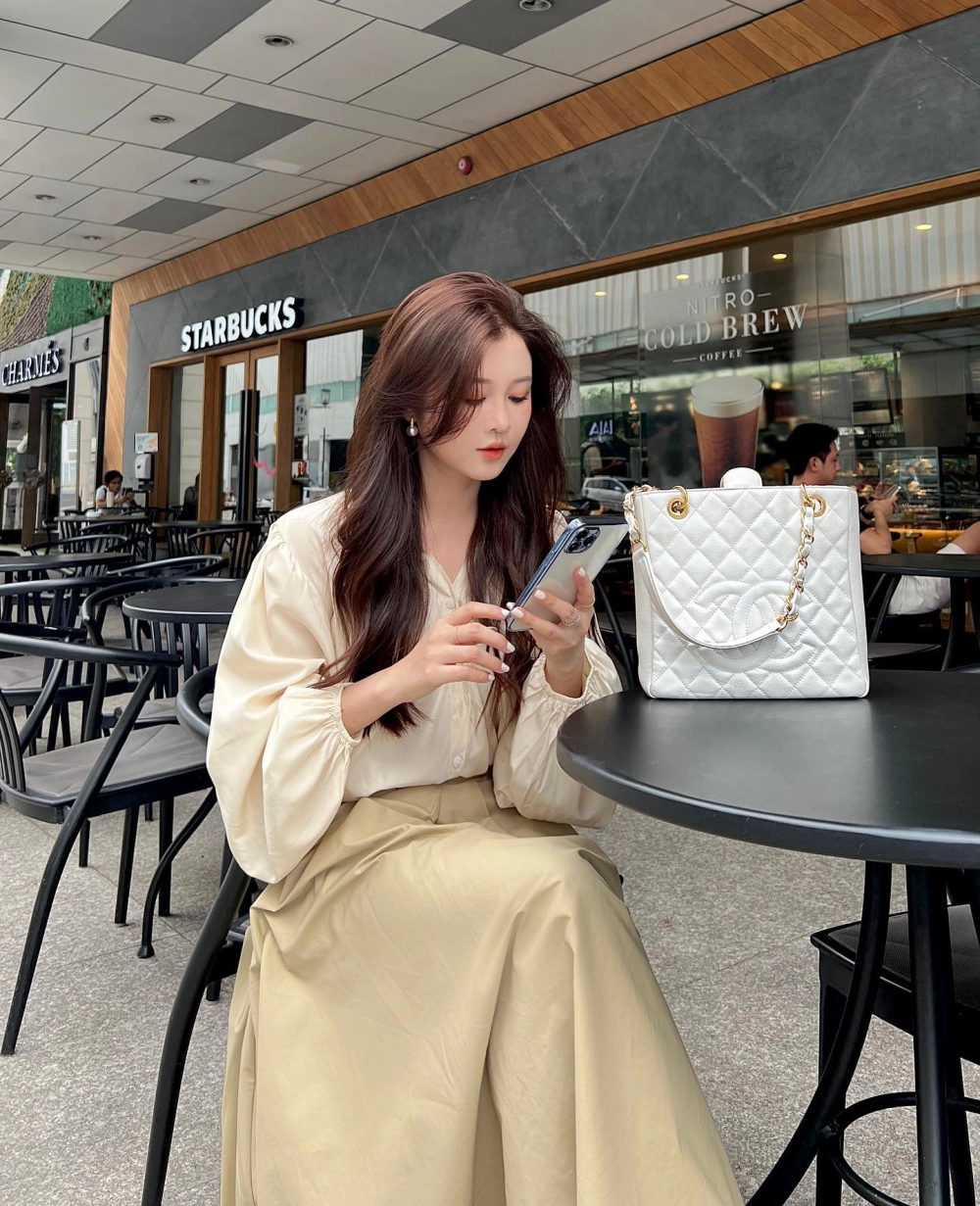 Ngỡ ngàng trước giọng ca nhẹ nhàng của ribi sachi hát