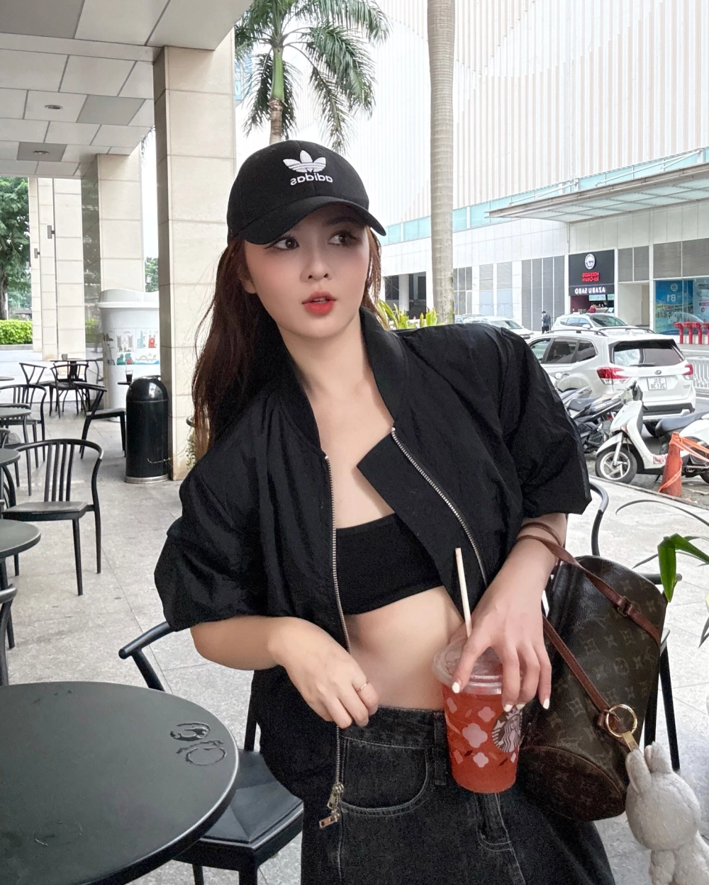 Fan đoán mãi vẫn bất ngờ với chiều cao ribi sachi