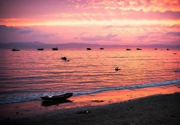 Bài thơ về hoàng hôn ánh lên Tím hoàng hôn dịu dàng