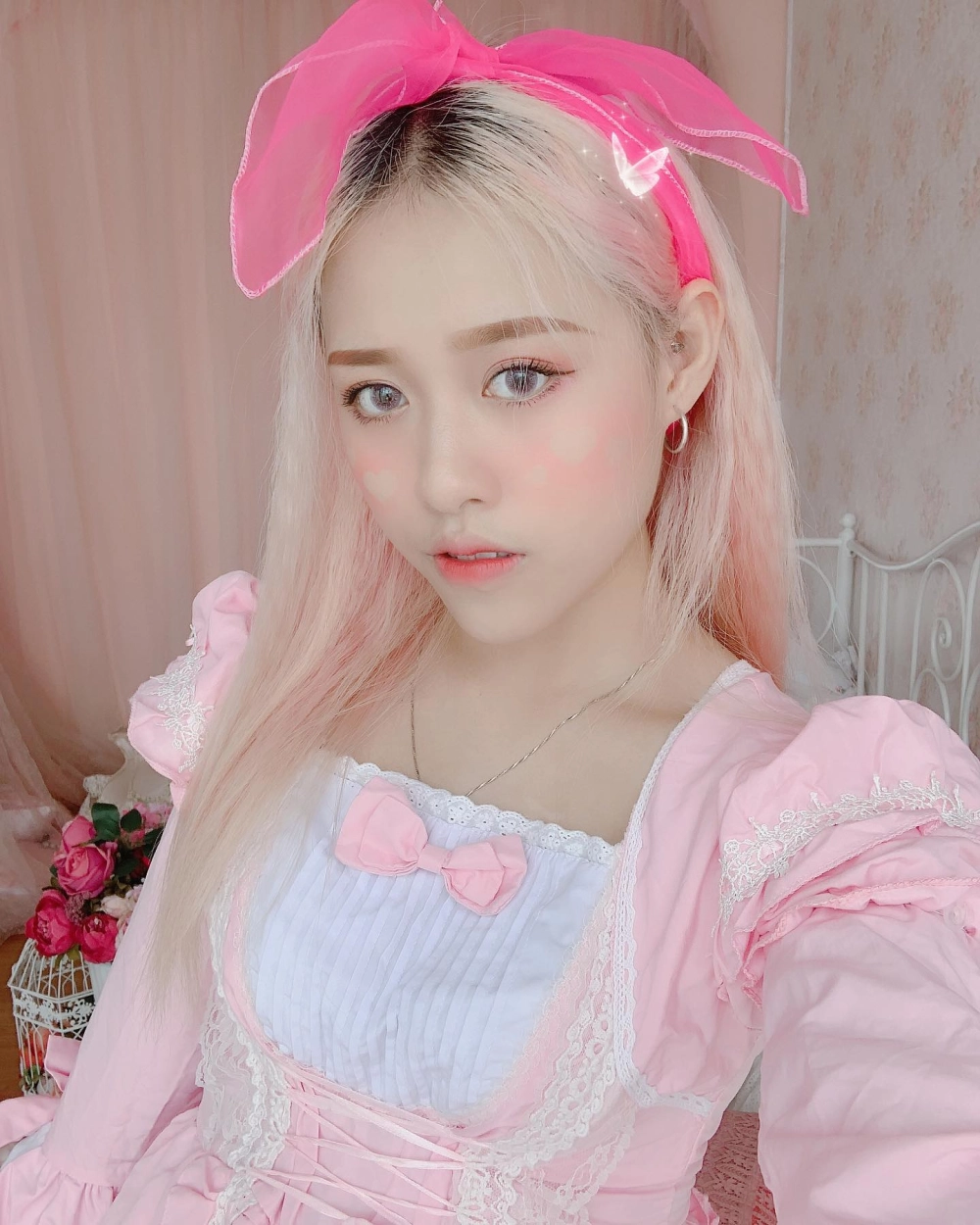 Hình ảnh Trà Đặng rạng rỡ thời thượng TikTok nổi bật 