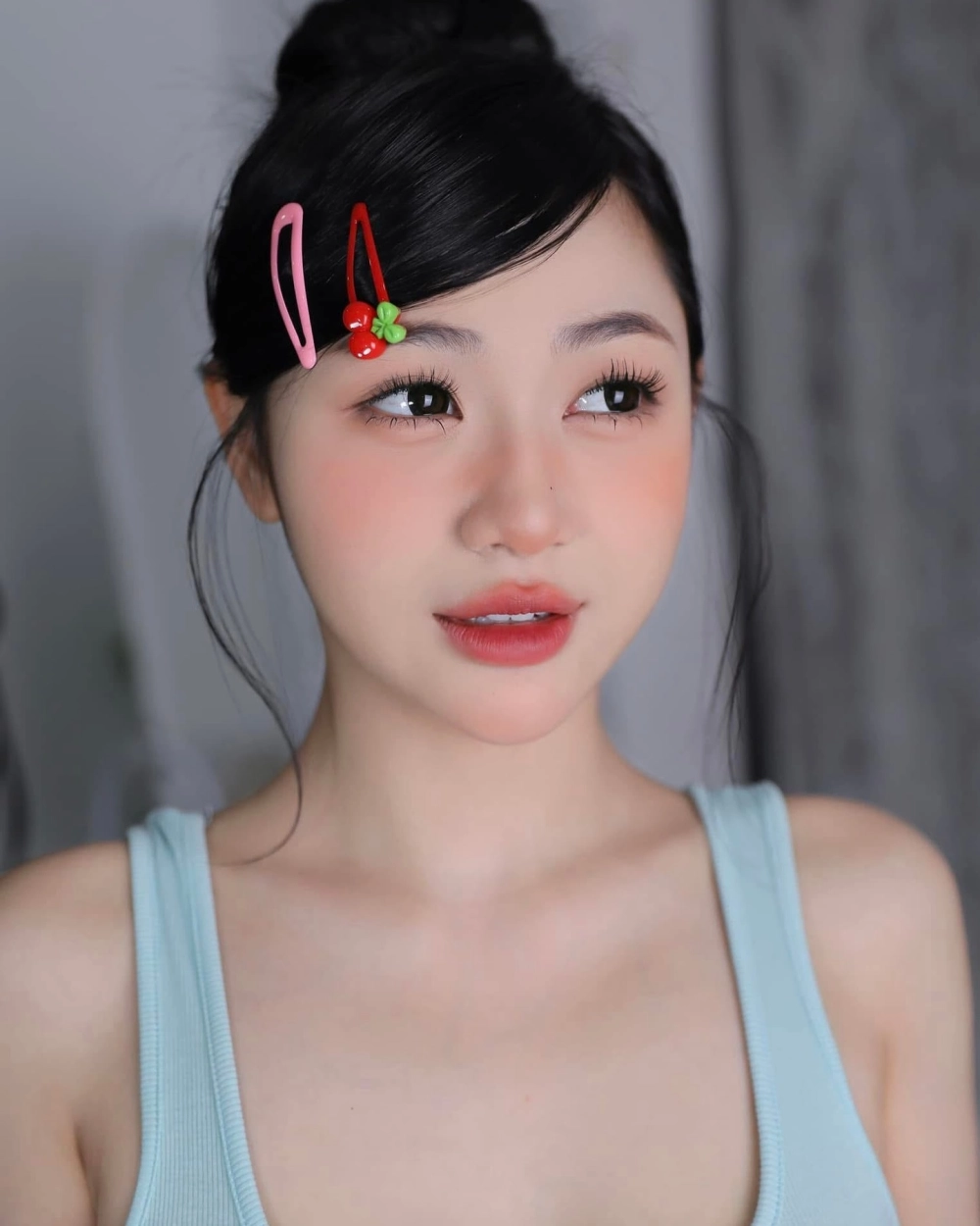 Trần Hà Linh 2002 hoa khôi tài năng Ngoại Thương 