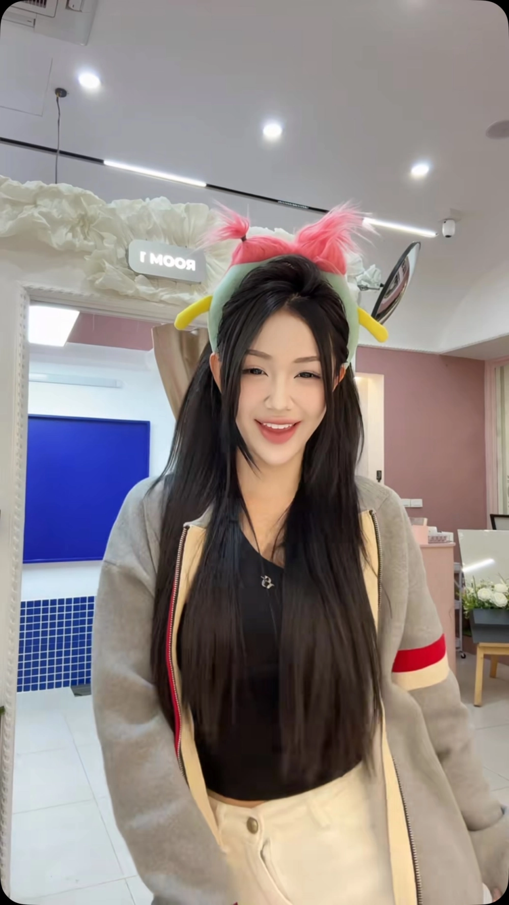 Quạt club Trần Hà Linh cộng đồng fan TikTok sôi động 