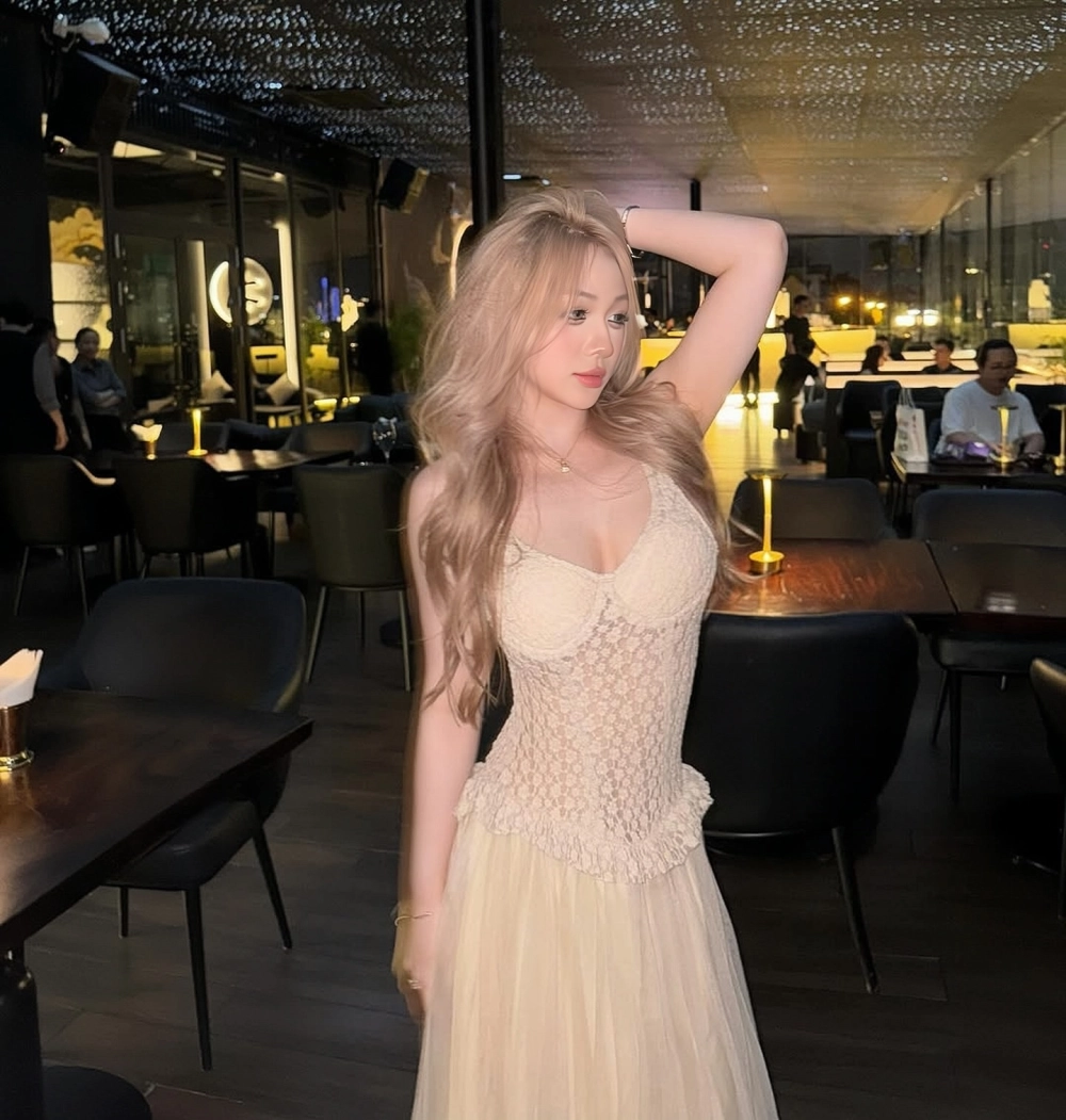 Vụ Trần Hà Linh bị dí video hài hước gây chú ý 