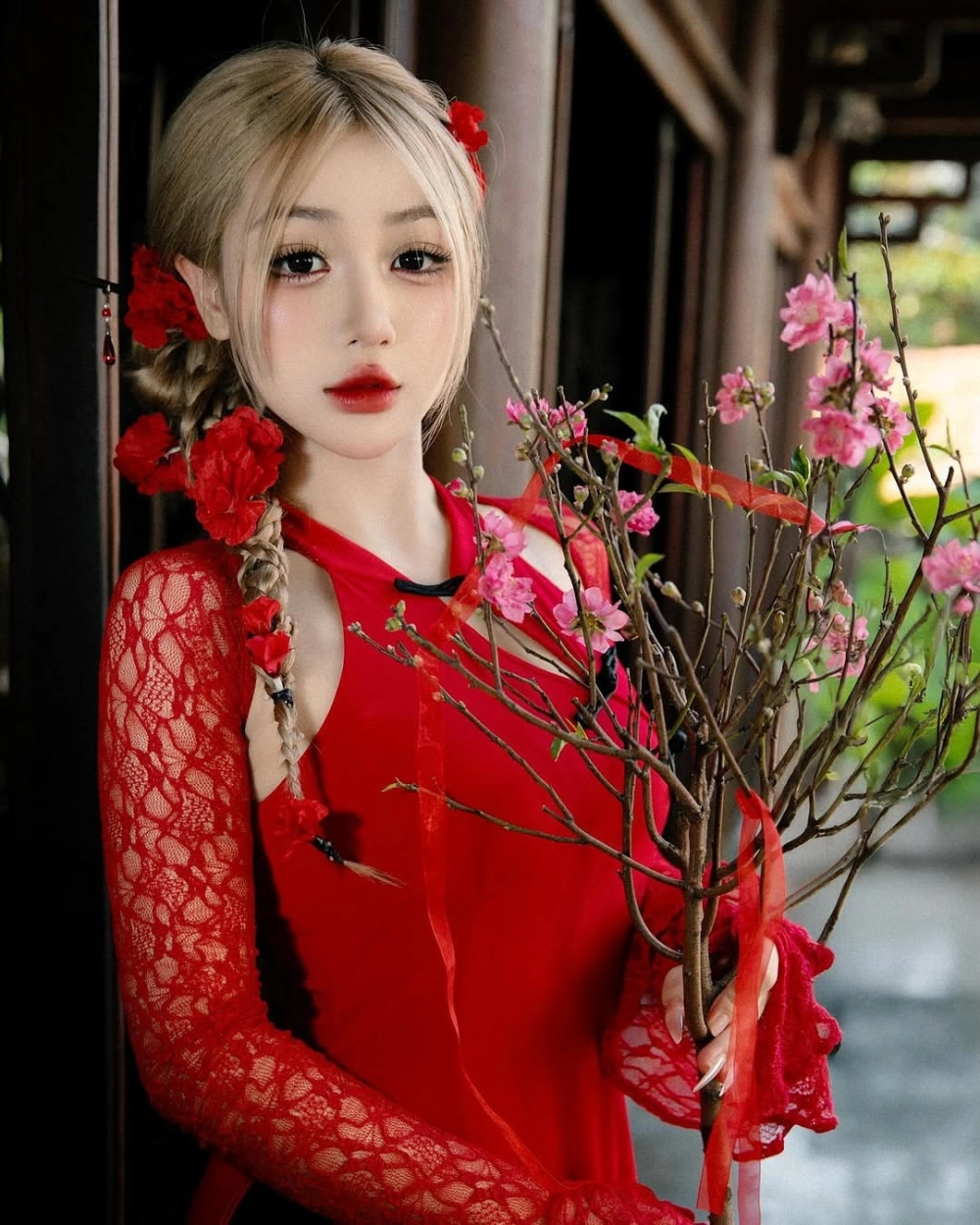 Trần Hà Linh tập đánh vần video sáng tạo hài hước 