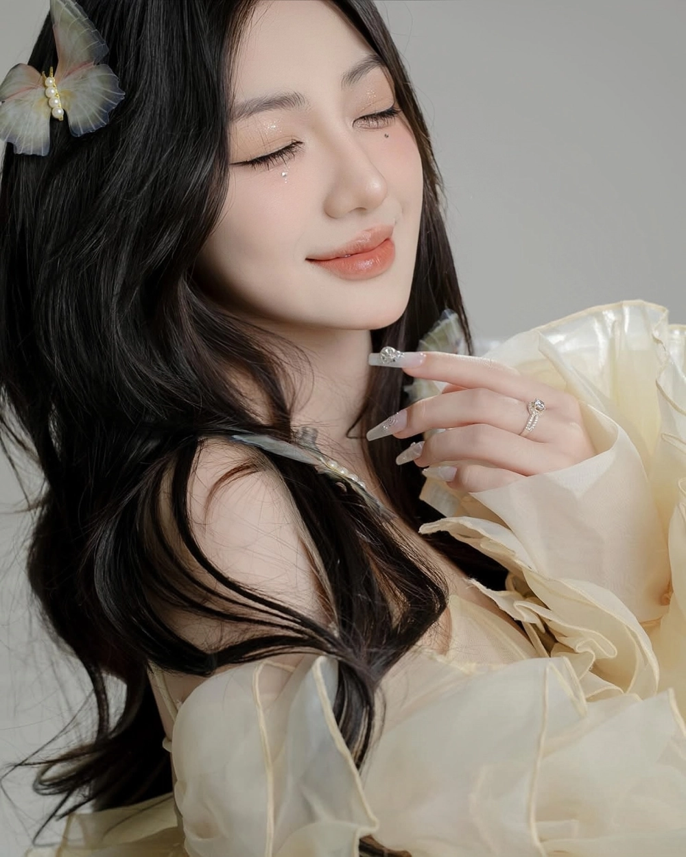 Trần Hà Linh phim mới dự án hợp tác sáng tạo 