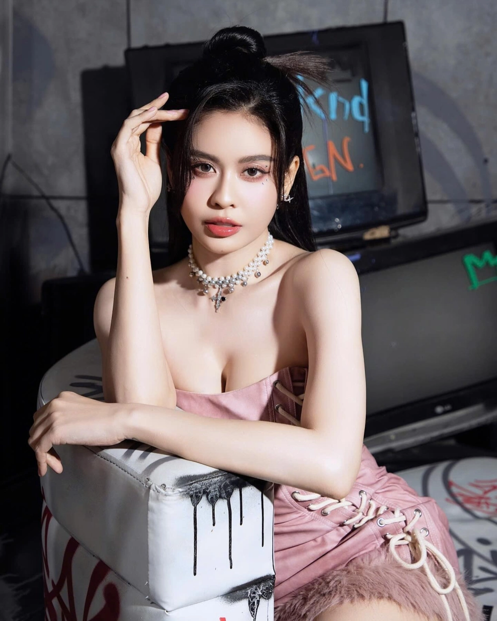 Chiều cao Trương Quỳnh Anh, 1m63 nổi bật trên sân khấu