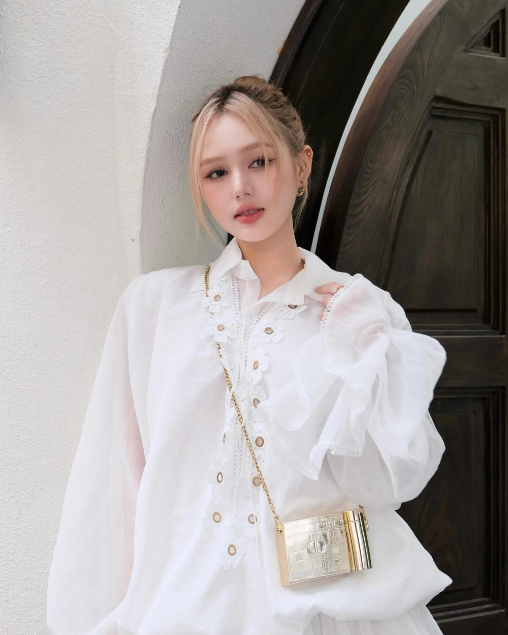 Ảnh avatar gái xinh nhan sắc tự nhiên nổi bật 