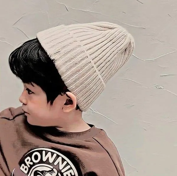 Tuyển tập ảnh meme bé gái hài hước và viral