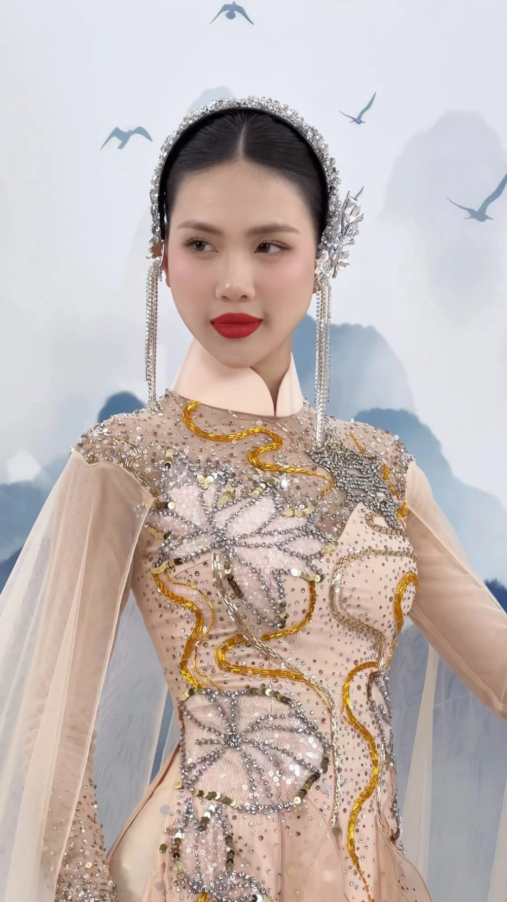 Ảnh gái xinh K 10 nổi bật với vẻ đẹp hồn nhiên tuổi học trò