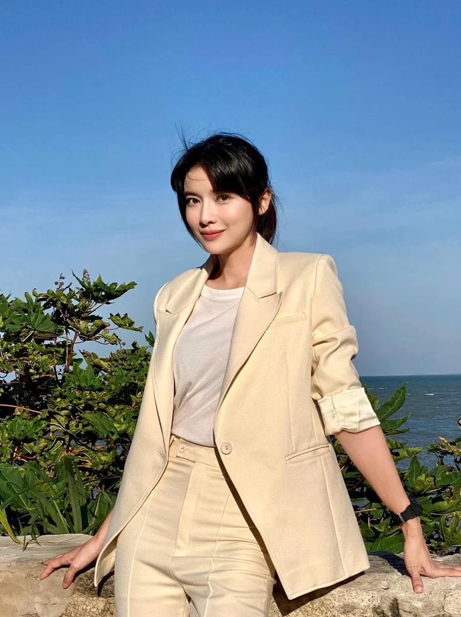 Cao Thái Hà chiều cao 1m70 vóc dáng chuẩn người mẫu