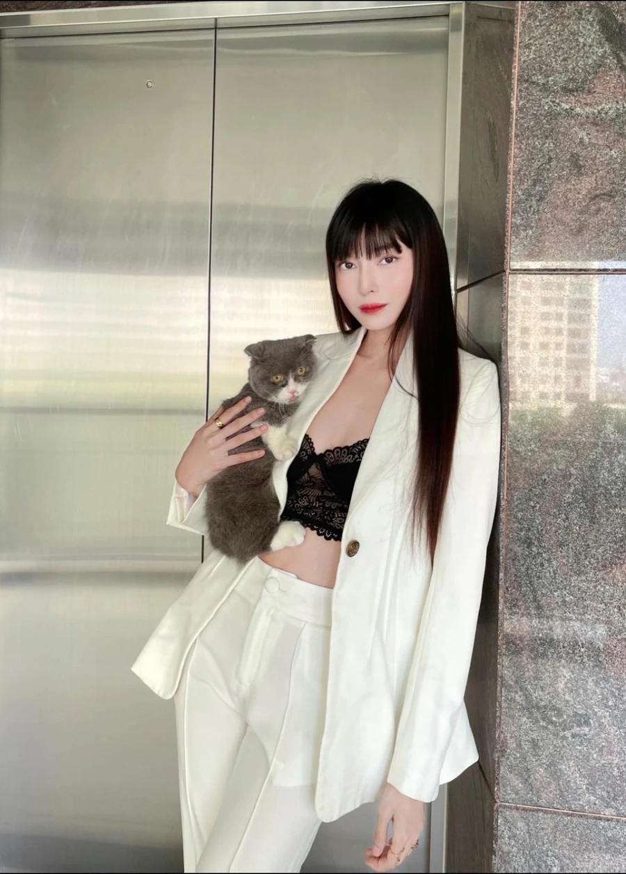 Cao Thái Hà phim nổi bật Tiếng Sét Trong Mưa Bán Chồng