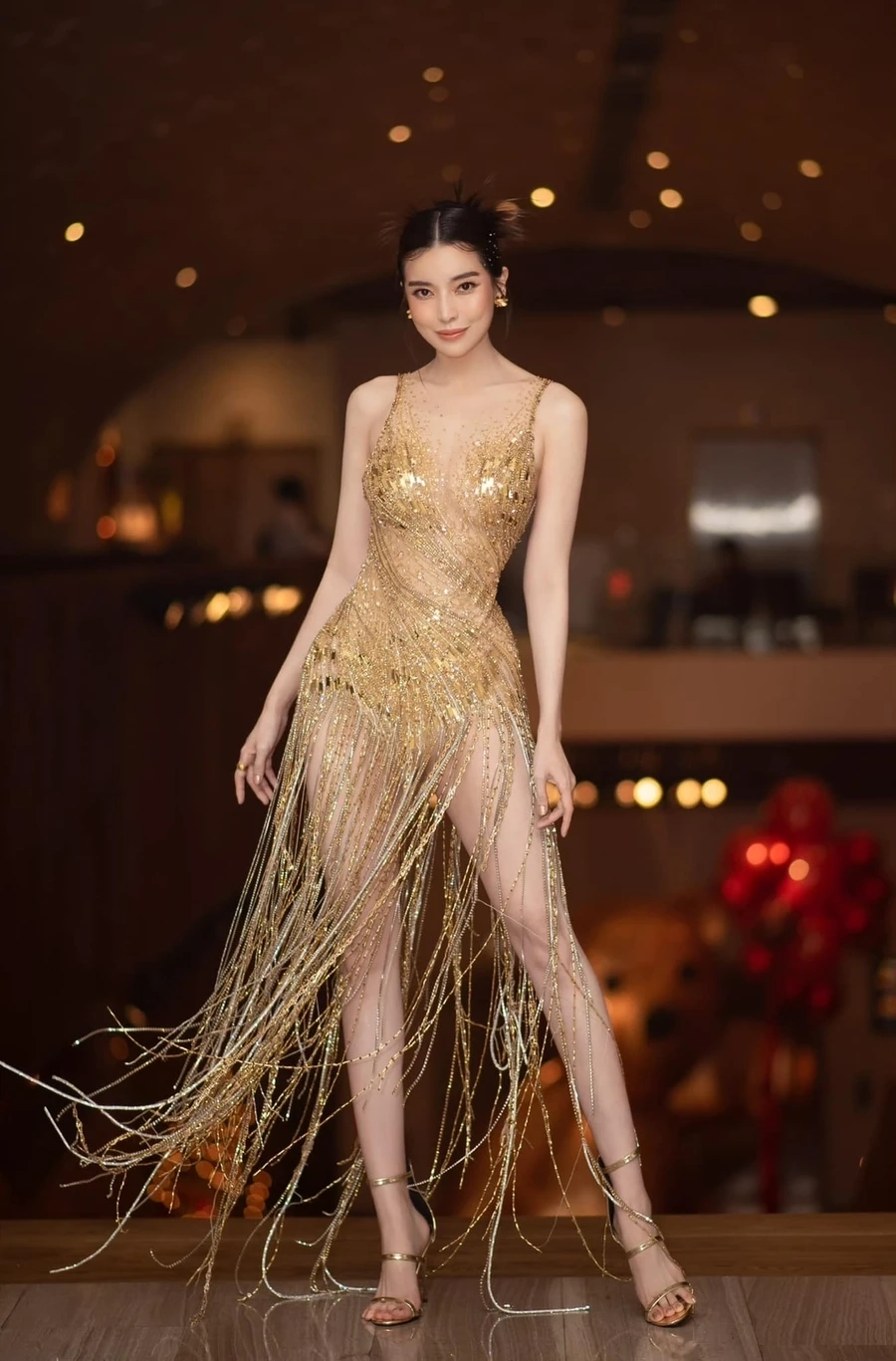 Cao Thái Hà phẫu thuật thẩm mỹ gọt hàm hạ gò má