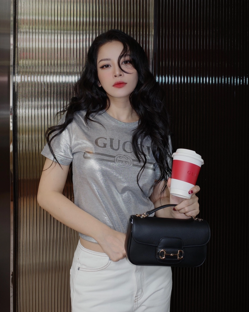 Lời bài hát Chi Pu Shh Chỉ Ta Biết Thôi em muốn anh là của em 