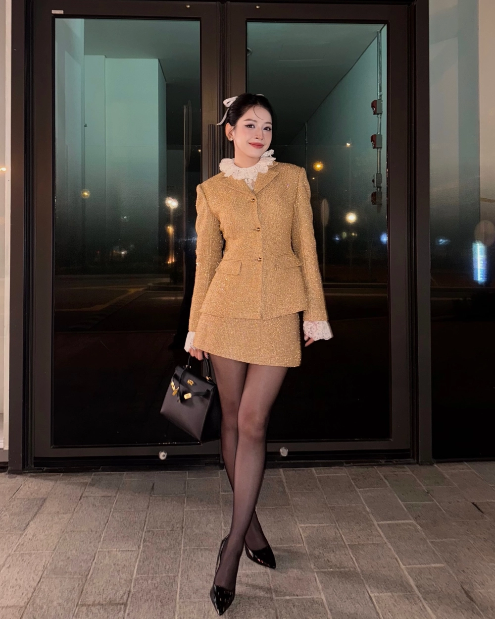 Chi Pu Anh ơi ở lại lyrics anh ơi anh ở lại em mong anh về 