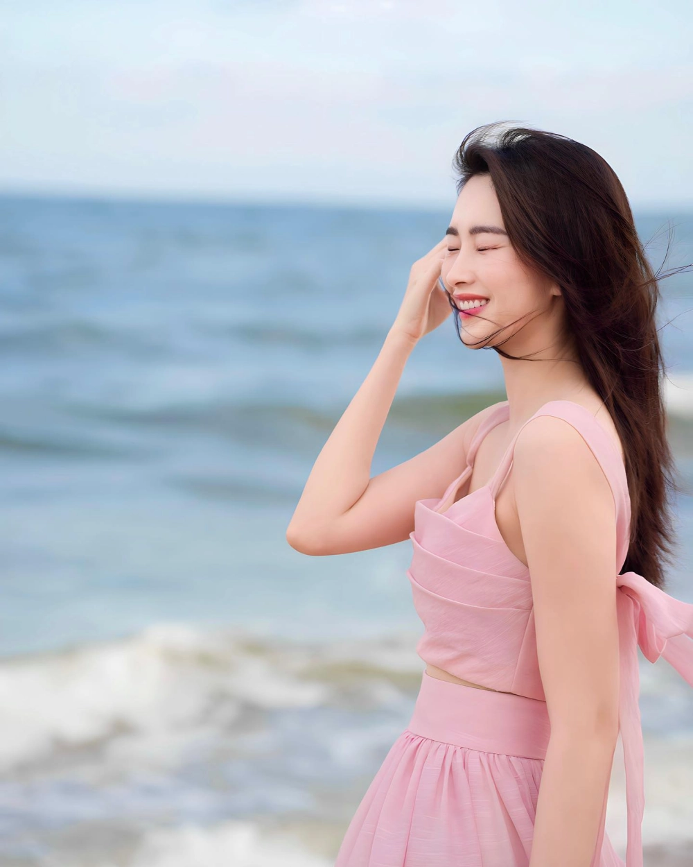 Hoa Hậu Đặng Thu Thảo và chồng Nguyễn Trung Tín 7 năm viên mãn 