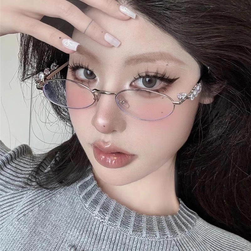Tuyển tập hình gái xinh đeo mắt kính cute khiến ai cũng yêu