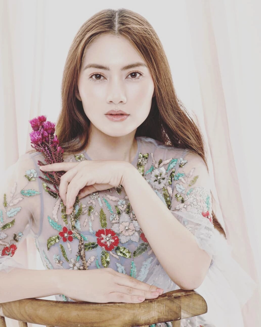 Nữ diễn viên Ngọc Lan nổi bật với tài năng và nhan sắc