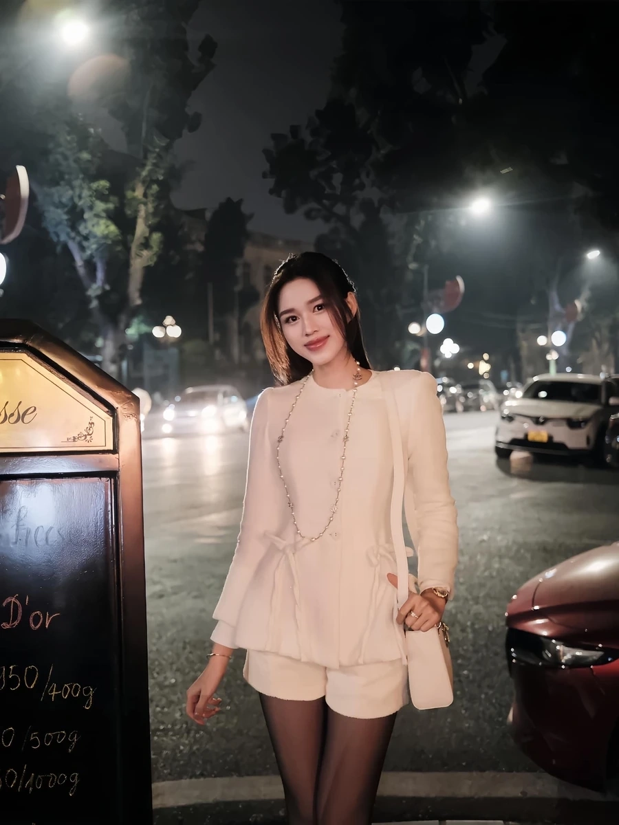 Hoa hậu Đỗ Thị Hà hiện nay tiếp tục lan tỏa vẻ đẹp và nhân ái