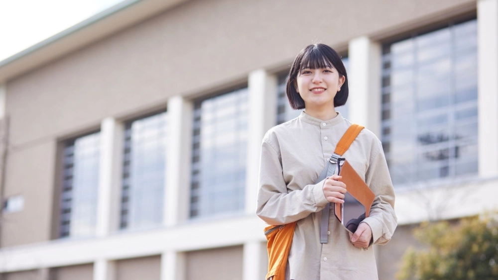 Gái xinh Nhật Bản mùa hè bikini rực rỡ trên bãi biển