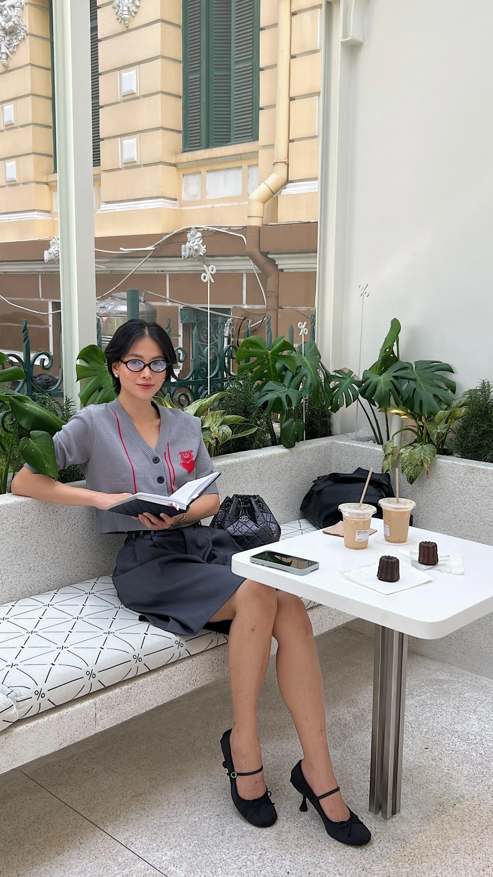 Hoa hậu Phương Khánh hiến tóc ủng hộ bệnh nhân ung thư