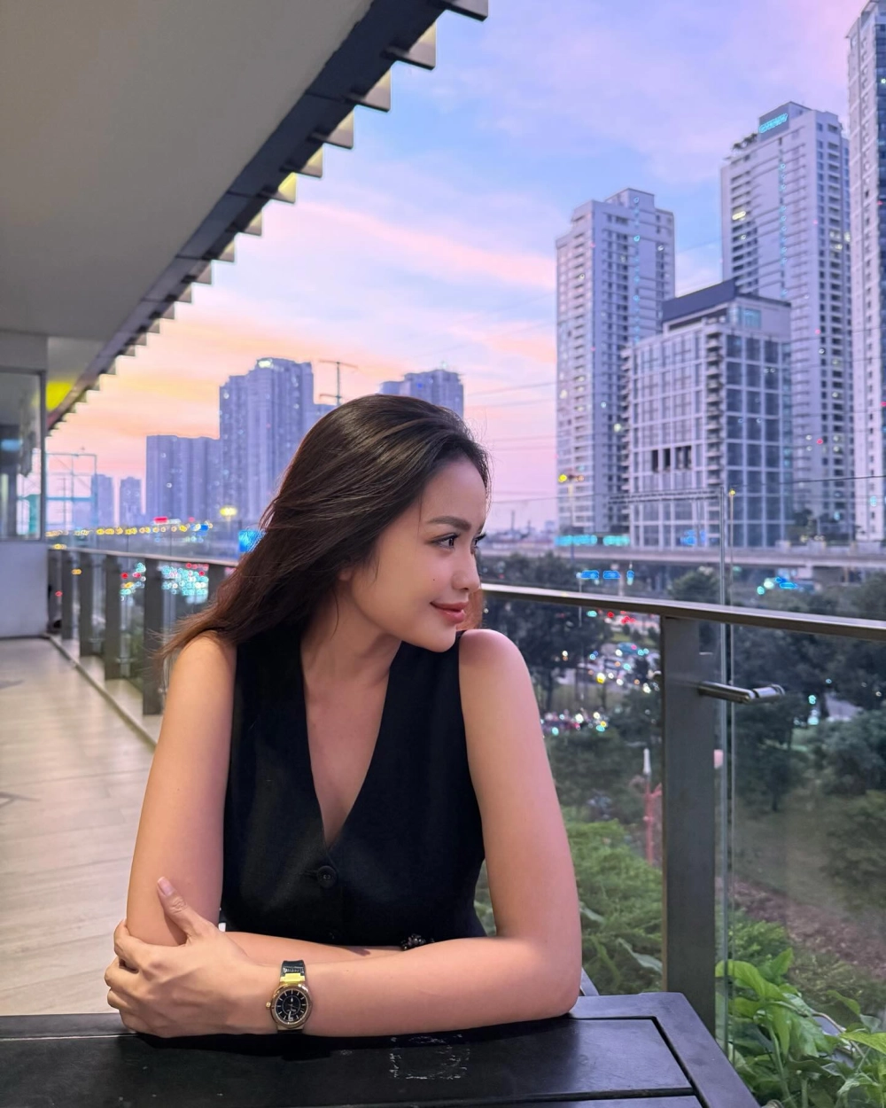 Gia cảnh Hoa Hậu Ngọc Châu nghèo khó mồ côi cha mẹ nuôi 3 con 