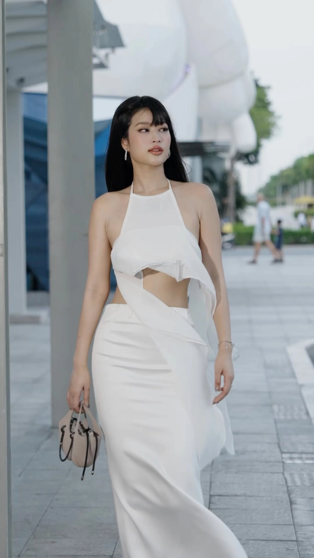 Hoa hậu Thiên Ân cao bao nhiêu 1m75 vóc dáng chuẩn